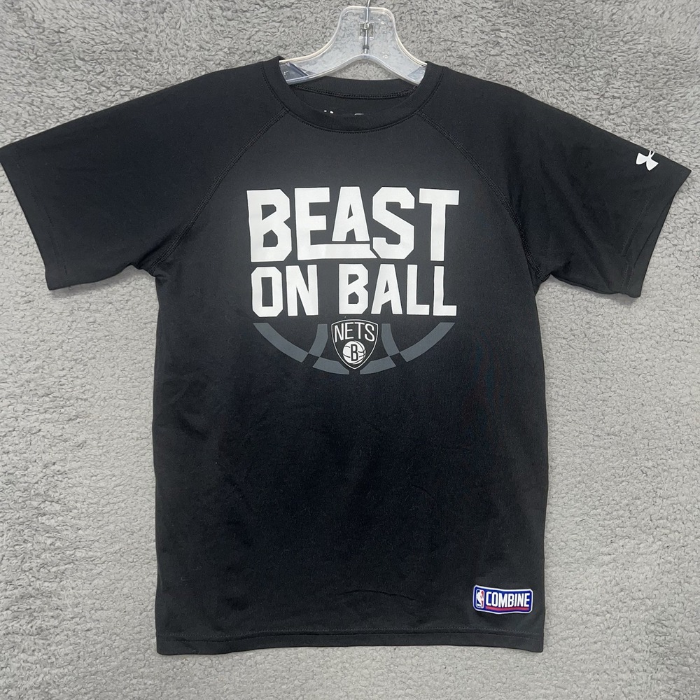 Under Armour Brooklyn Nets T Shirt Youth Size M 10-12 Black Beast On Ball Tee
